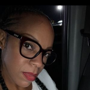 Meet your Posher, Shana